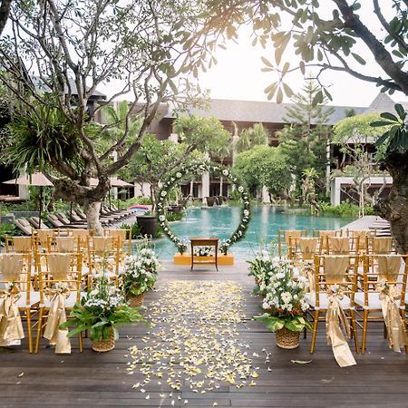 รามายณะ สวีท แอนด์ รีสอร์ต Hotel กูตา ภายนอก รูปภาพ The Poolside Wedding Venue