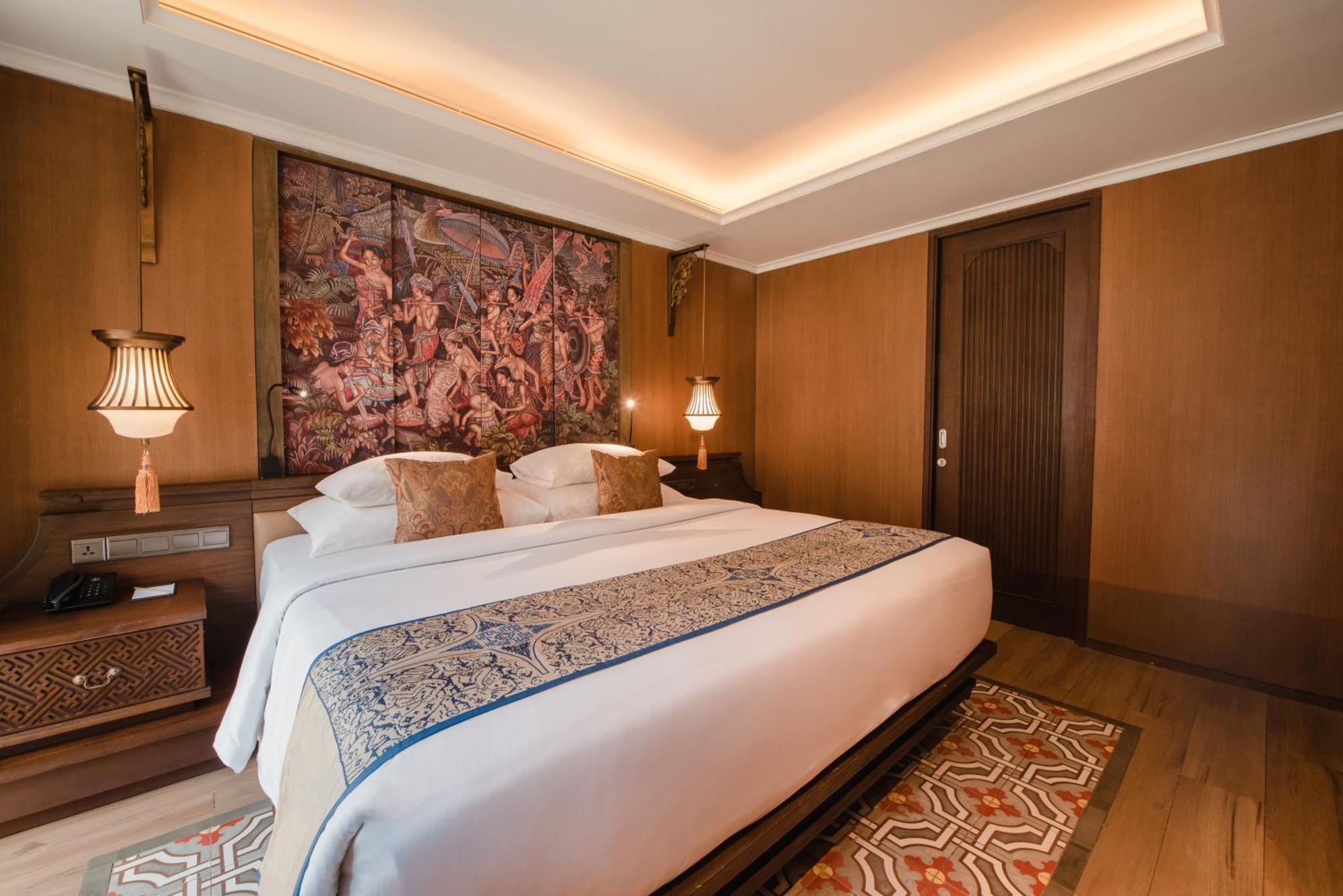 รามายณะ สวีท แอนด์ รีสอร์ต Hotel กูตา ภายนอก รูปภาพ A bedroom at the hotel