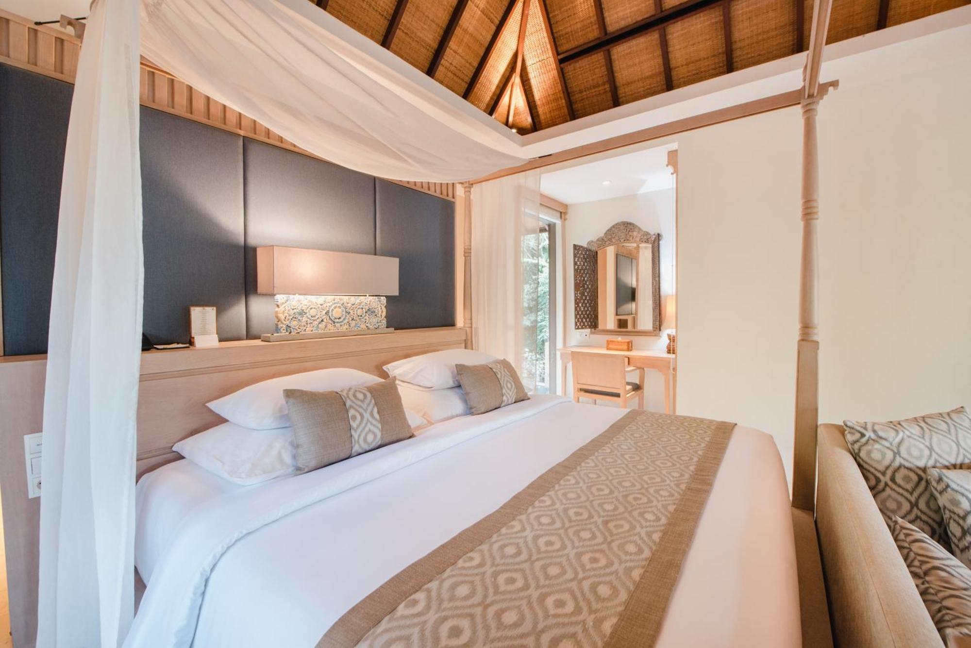 รามายณะ สวีท แอนด์ รีสอร์ต Hotel กูตา ภายนอก รูปภาพ A bedroom at the resort