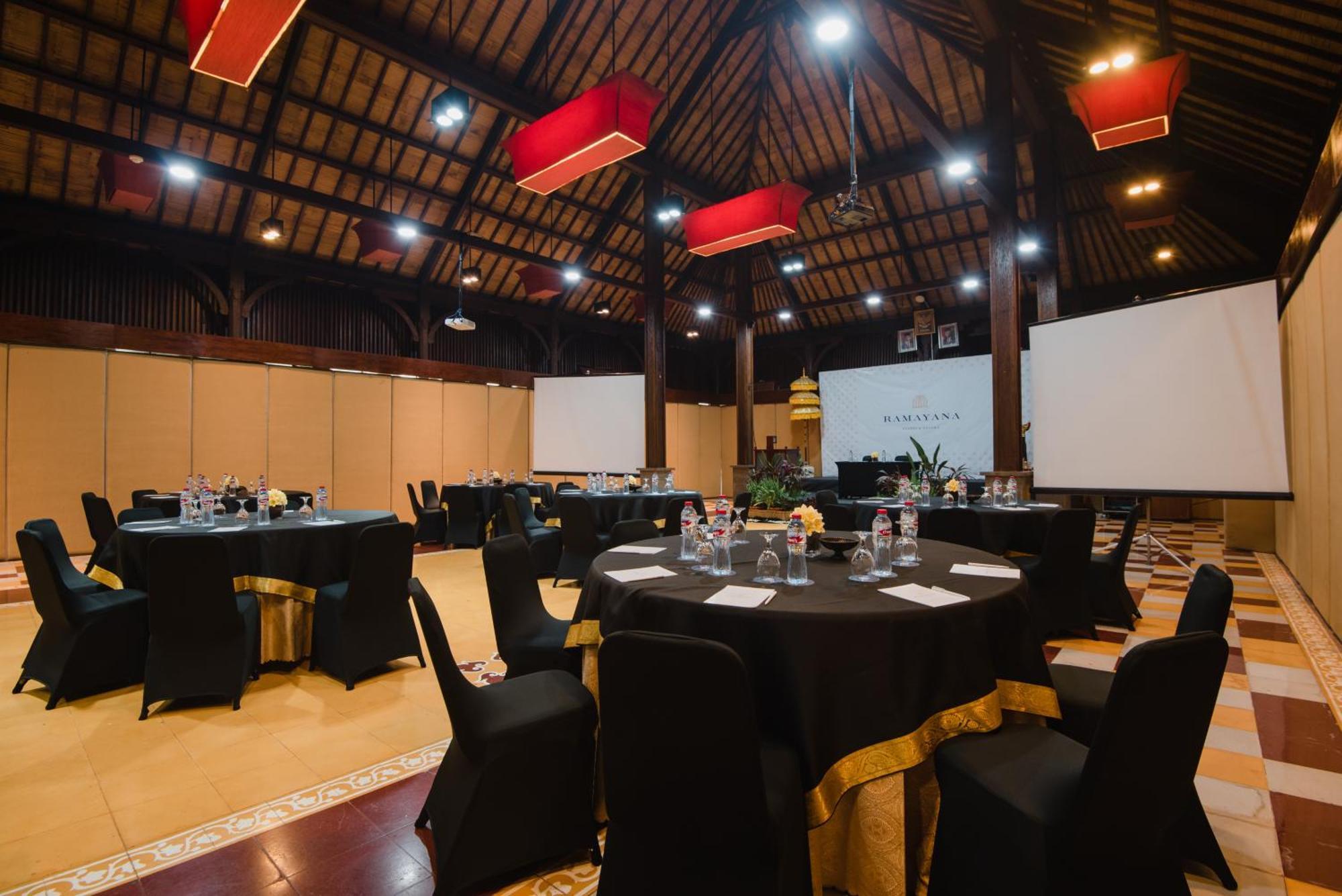รามายณะ สวีท แอนด์ รีสอร์ต Hotel กูตา ภายนอก รูปภาพ The meeting room