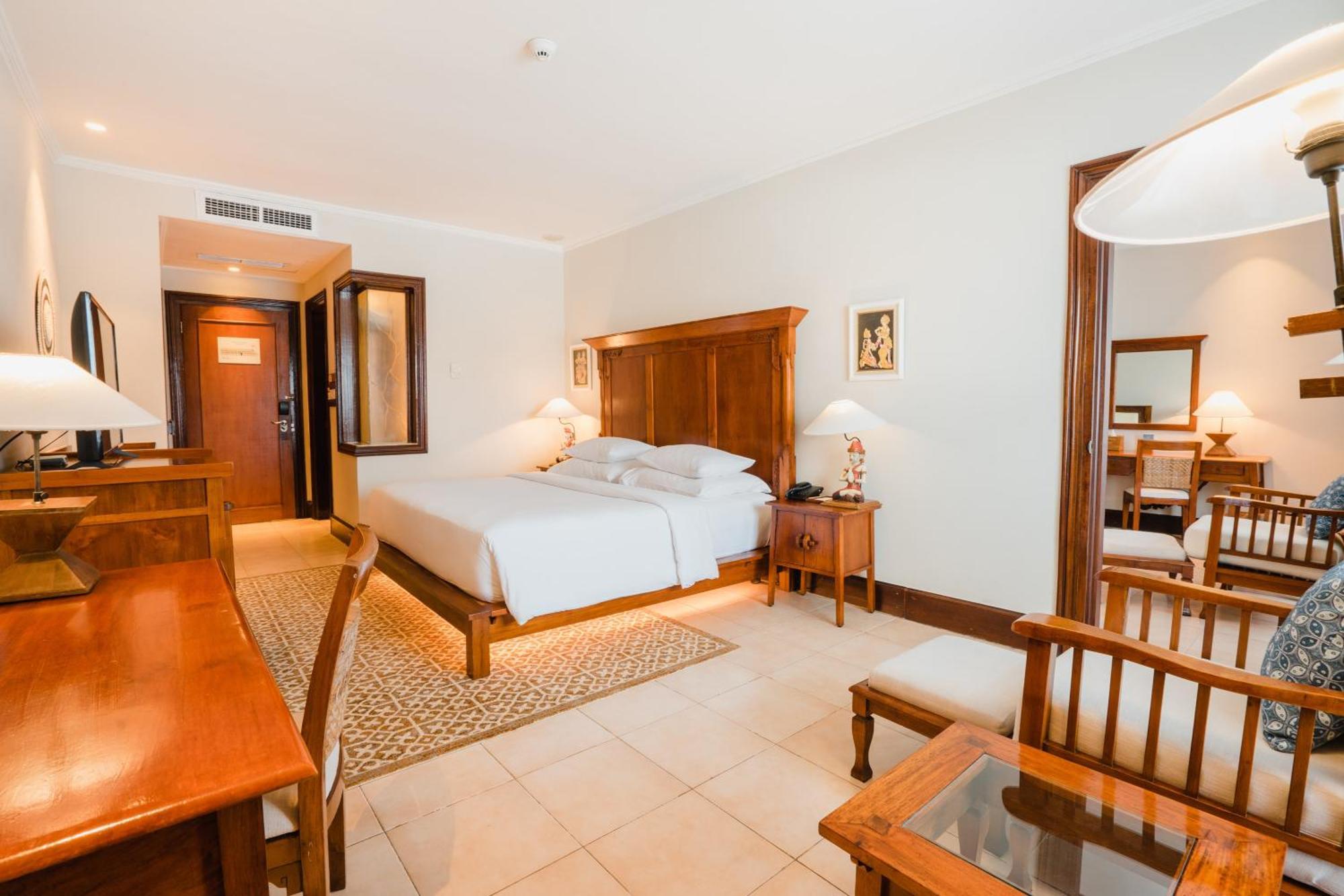 รามายณะ สวีท แอนด์ รีสอร์ต Hotel กูตา ภายนอก รูปภาพ A room at the Taj Bengal