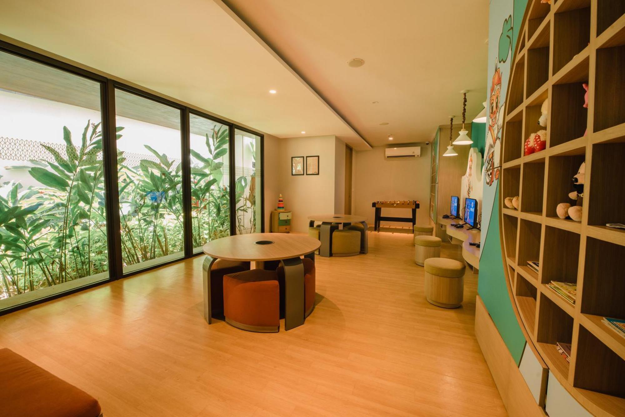 รามายณะ สวีท แอนด์ รีสอร์ต Hotel กูตา ภายนอก รูปภาพ Library